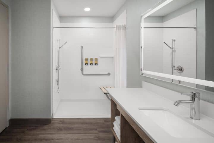 Room 30 of 59
